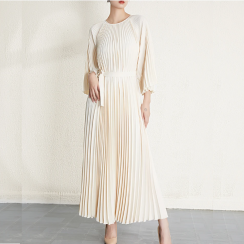 Round Neck Long Pleated Dress Loose Belt Plus Size Dress